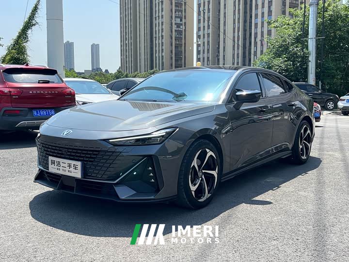 Changan UNI-V 1.5T premium - автомобиль из Китая