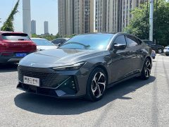 Changan UNI-V 1.5T premium - фото 1