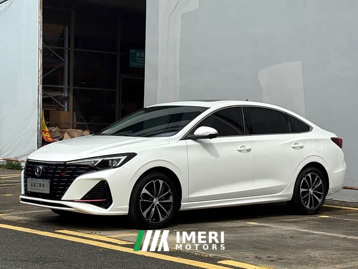 Changan EADO 2022 PLUS Blue Whale NE 1.4T GDI DCT Ultimate Edition - автомобиль из Китая
