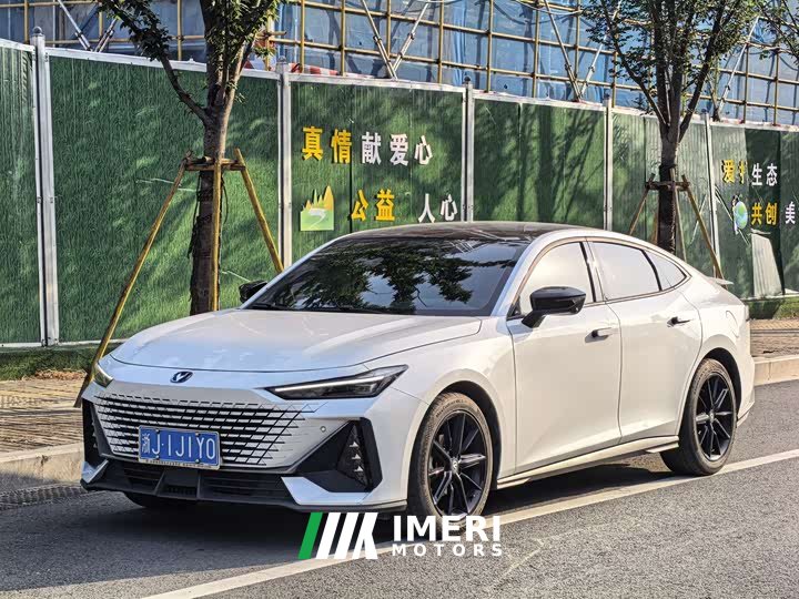 Changan UNI-V 2022 1.5T premium