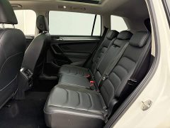 Volkswagen Tiguan L 330TSI Automatic FWD R-Line Premium Edition - фото 8