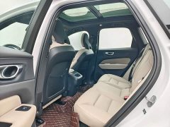 Volvo XC60 2026 B5 four-wheel drive Zhiyi Luxury Edition - фото 8