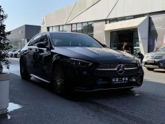 Mercedes-Benz C-Class facelift three C 260 L sports version - фото 13