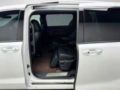 Toyota SIENNA 2.5L Hybrid Premium Edition - фото 10