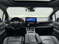 Toyota SIENNA 2.5L Hybrid Premium Edition - фото 17