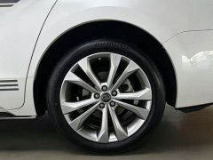 Toyota SIENNA 2.5L Hybrid Premium Edition - фото 8
