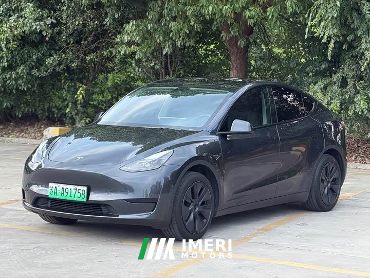 Tesla Model Y Edition - автомобиль из Китая