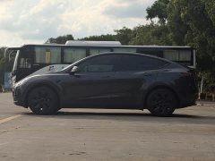 Tesla Model Y Edition - фото 5
