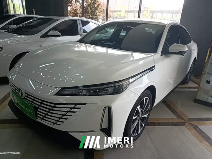 Changan Eado Blue Whale 1.5T 500Bar Premium Type - автомобиль из Китая