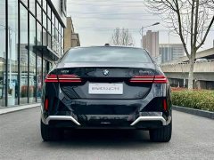 BMW 5 Series 530Li Exclusive M Sports Package - фото 4