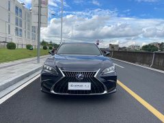 Lexus ES 2021 300h Premium Edition - фото 2