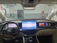 Denza D9 DM-i smart driving version 1020 four-wheel drive flagship - фото 13