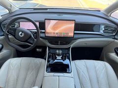 Denza D9 DM-i smart driving version 1020 four-wheel drive flagship - фото 7