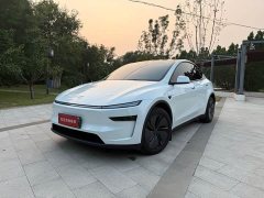 Tesla Model Y rear-wheel drive version - фото 1
