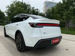 Tesla Model Y rear-wheel drive version - фото 6