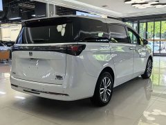 Buick GL8 Land Business Class First Edition - фото 7