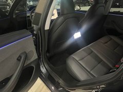 Tesla Model 3 Edition - фото 12