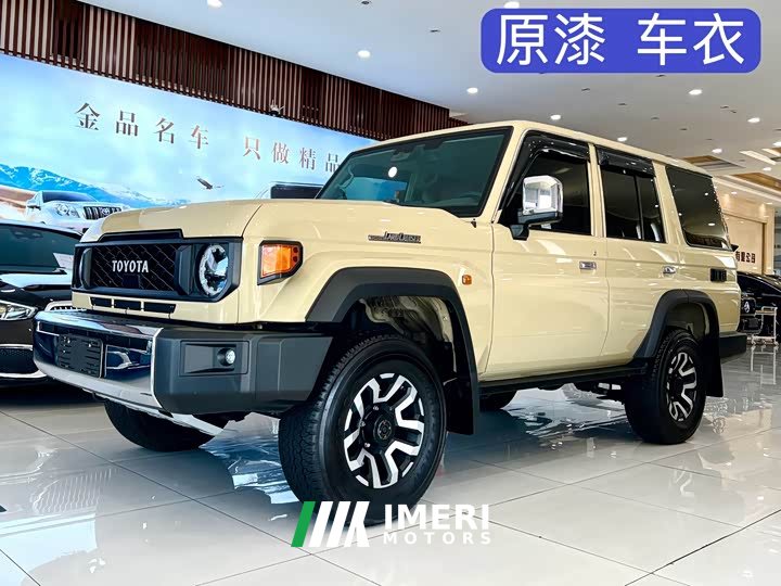 Toyota Land Cruiser (imported) LC76 2024 4.0L Middle East version - автомобиль из Китая
