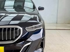 BMW 5 Series 530Li Leading M Sports Package - фото 4