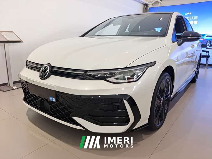 Volkswagen Golf 2025 300TSI R-Line - автомобиль из Китая