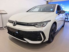 Volkswagen Golf 2025 300TSI R-Line - фото 1