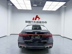 BMW 7 740Li Version M - фото 9