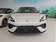 Baojun Yunhai 2024 140km plug-in hybrid version - фото 3