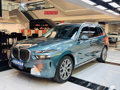 BMW X7 2023 xDrive40i Leading Luxury Package - фото 1