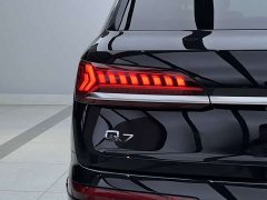 Audi Q7 2020 3.0T Plus Edition - фото 6