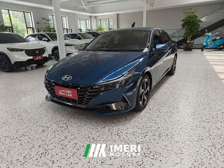 Hyundai Elantra 2022 1.5L CVT LUX Premium Edition - автомобиль из Китая