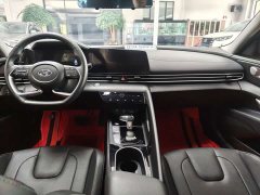 Hyundai Elantra 2022 1.5L CVT LUX Premium Edition - фото 12