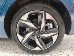 Hyundai Elantra 2022 1.5L CVT LUX Premium Edition - фото 17