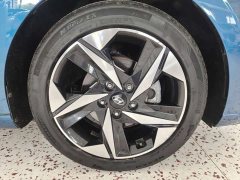 Hyundai Elantra 2022 1.5L CVT LUX Premium Edition - фото 19