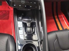 Hyundai Elantra 2022 1.5L CVT LUX Premium Edition - фото 8