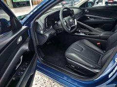 Hyundai Elantra 1.5L CVT LUX Premium Edition - фото 4