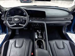 Hyundai Elantra 1.5L CVT LUX Premium Edition - фото 9