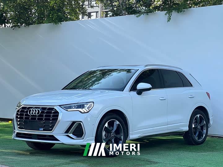 Audi Q3 35 TFSI Fashionable and Dynamic - автомобиль из Китая