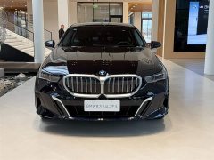 BMW 5 Series 530Li Luxury M Sport Package - фото 4