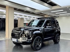 Land Rover 90 2.0T P300 X-DYNAMIC HSE - фото 1