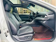Toyota Camry 2.0G Luxury Edition - фото 8