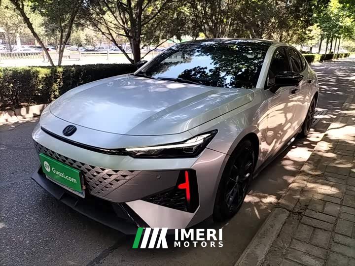 Changan UNI-V 1.5T premium - автомобиль из Китая