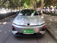 Changan UNI-V 1.5T premium - фото 3