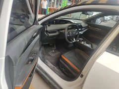 Changan UNI-V 1.5T premium - фото 16