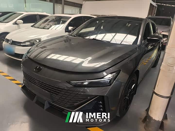 Changan UNI-V 2022 1.5T premium - автомобиль из Китая