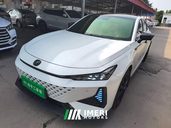 Changan UNI-V 1.5T premium - автомобиль из Китая