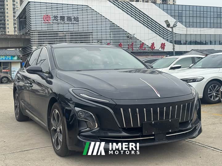 Hongqi E-QM5 2021 Charging Qixiang Edition