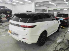 Land Rover 400PS Dynamic SE - фото 3