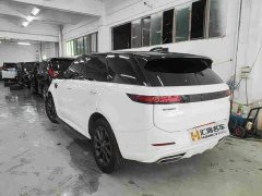 Land Rover 400PS Dynamic SE - фото 4