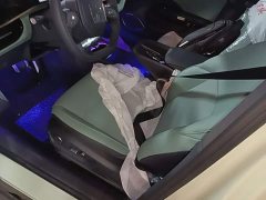 Hongqi EH7 2025 690 Smart Select Edition - фото 15