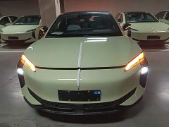 Hongqi EH7 2025 690 Smart Select Edition - фото 3